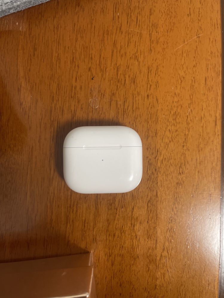 Кейс для Airpods