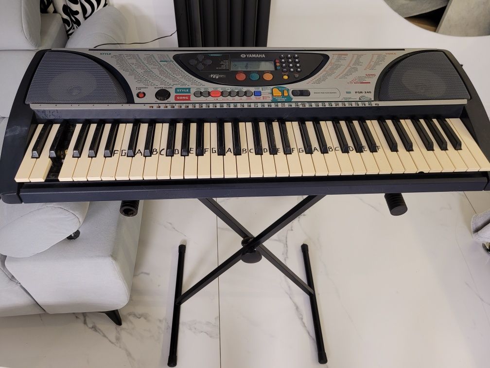 Keyboard Yamaha Portatone psr 240 do nauki gry