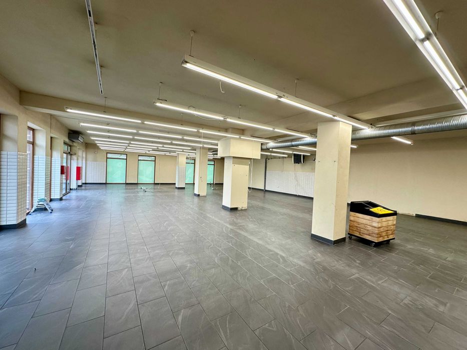 Lokal handlowo-usługowy Jędrzejów-550 m2