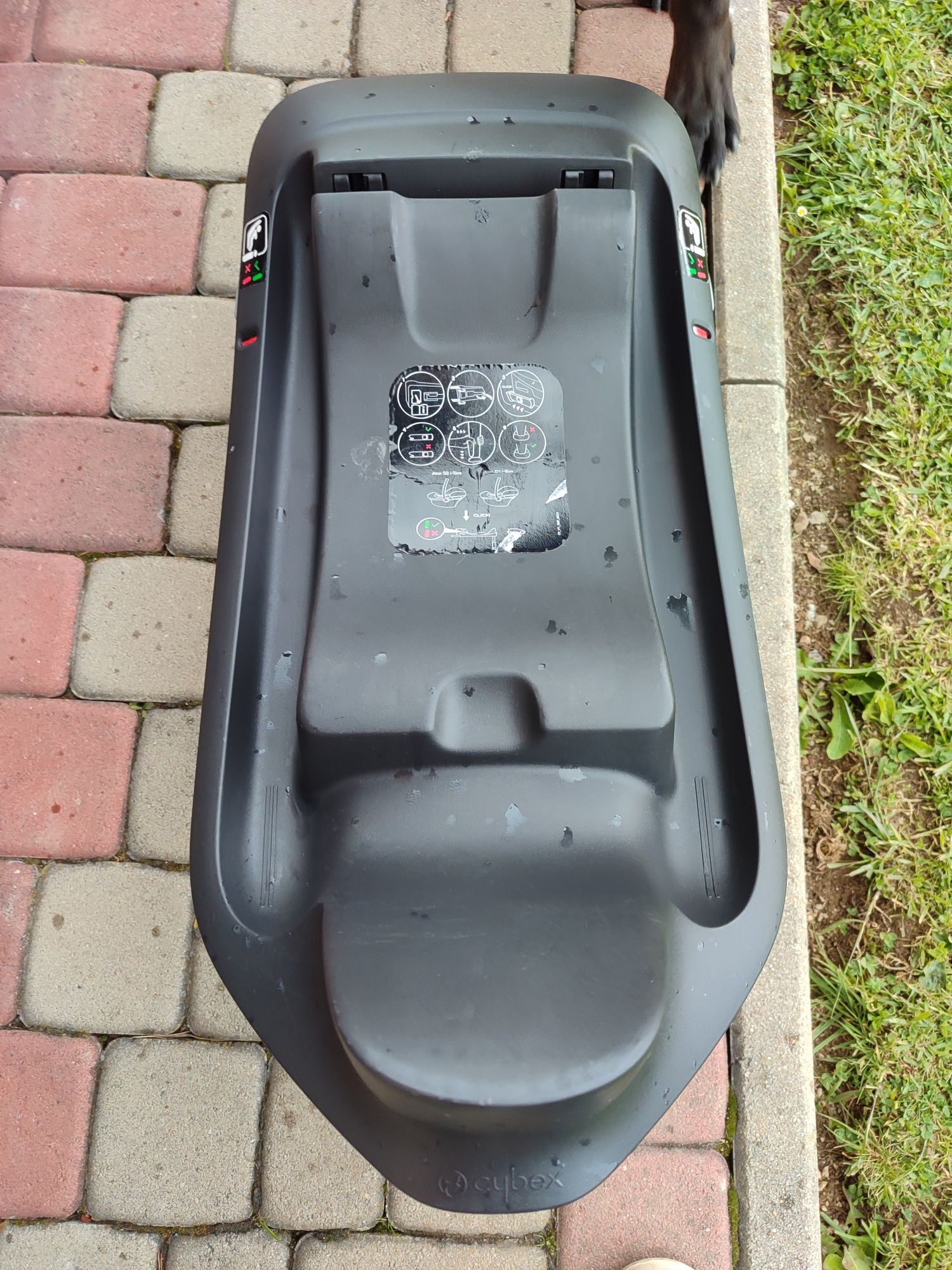 Cybex Aton B2 i-Size + Baza Base One – Zestaw dla Maluszka