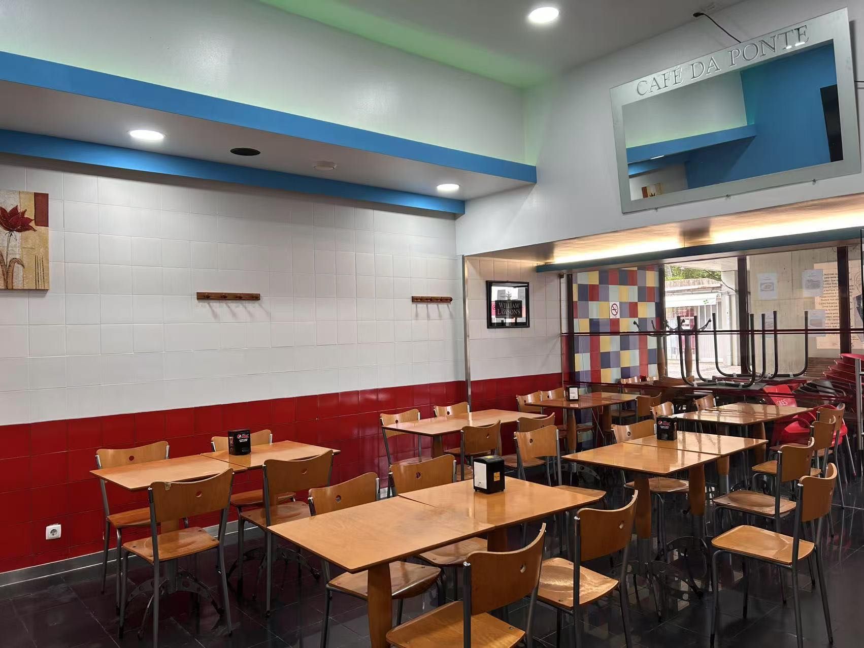 Vende-se Café Bar ao pé do metro Chelas e do futuro Hospital Oriental