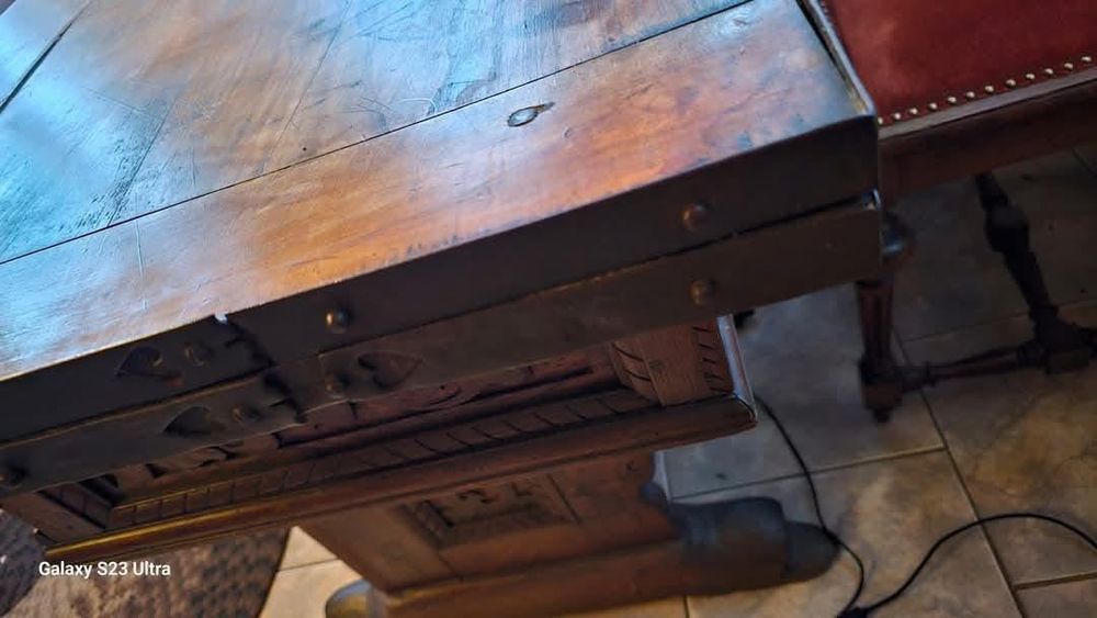 Meble antyczne biurko