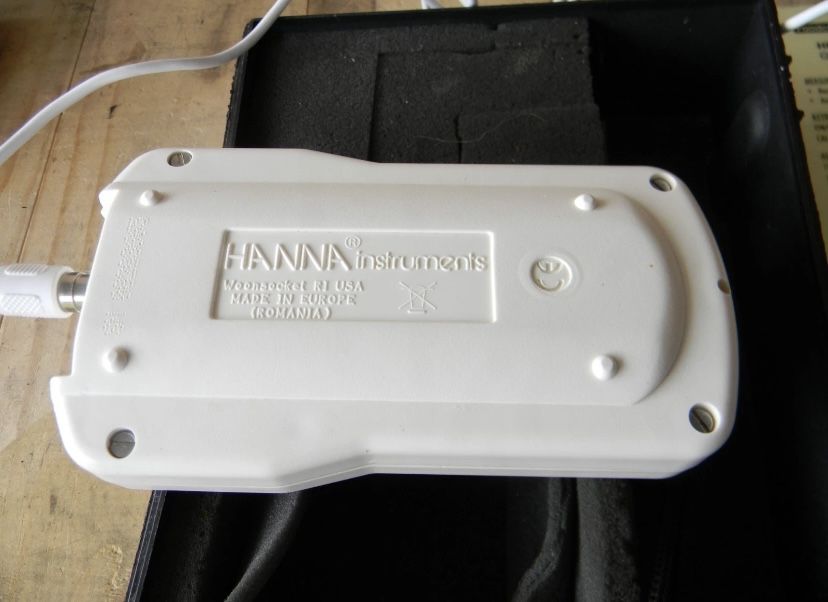 Водонепроницаемый термометр Hanna Instruments с зондом HI765 промышлен