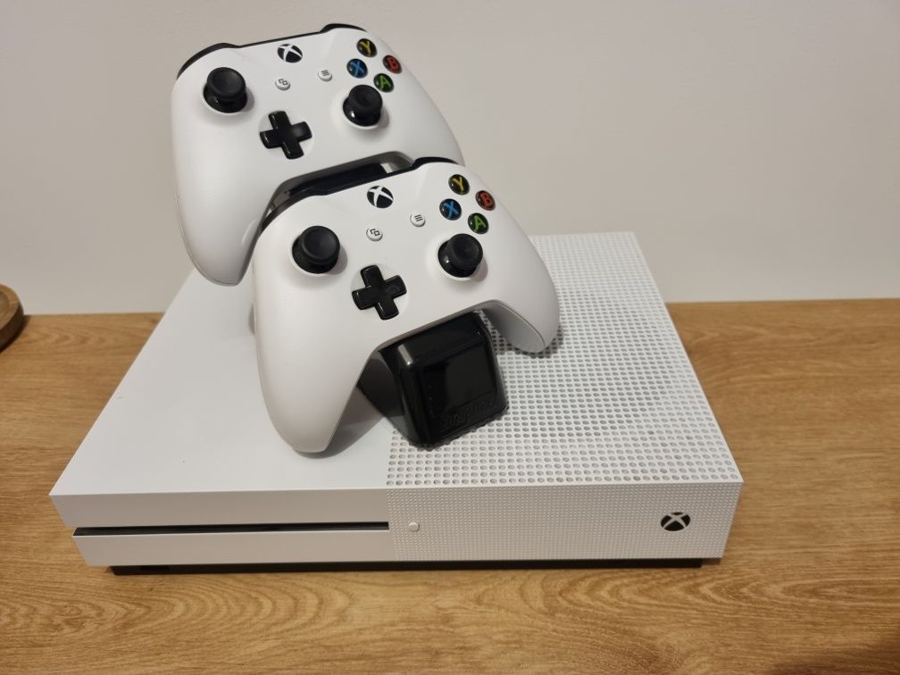 Sprzedam Xbox one s