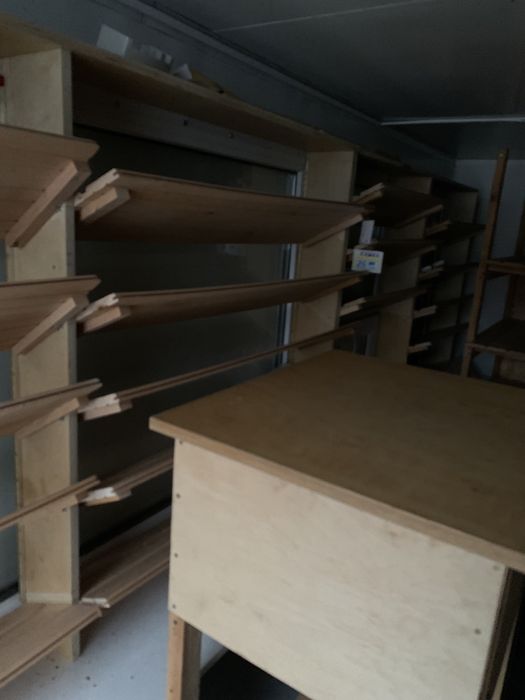 Продаю новий причіп-фургон утеплений фінським стеродуром під торгівлю!