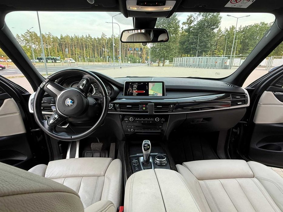 BMW X5M  Pakiet  3.0 disel 381 KM