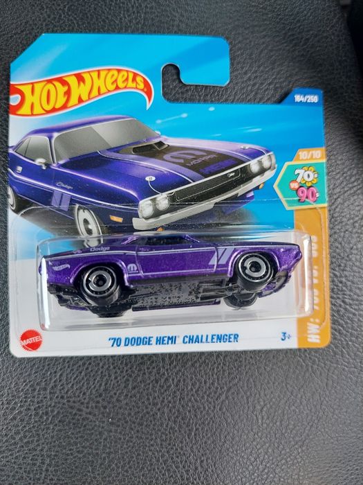 Hot wheels 70 Dodge Hemi Challenger