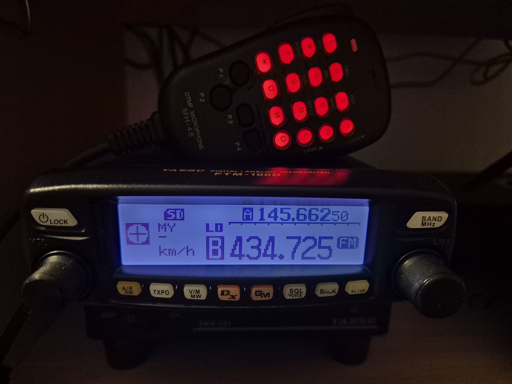 Radio Yaesu FTM-100D