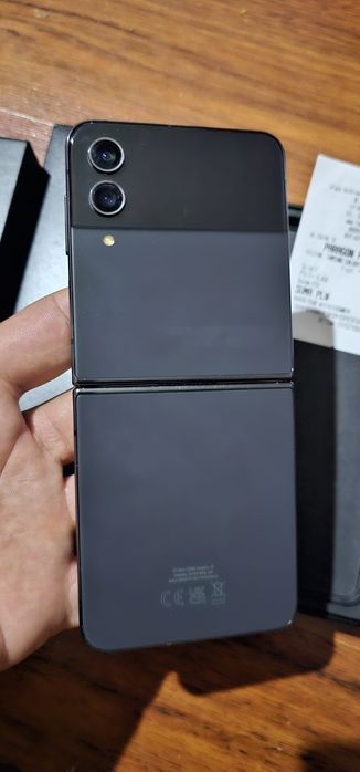 Samsung Galaxy Z flip 4 ram8/128gb stan bdb w100%sprawny oryginalne