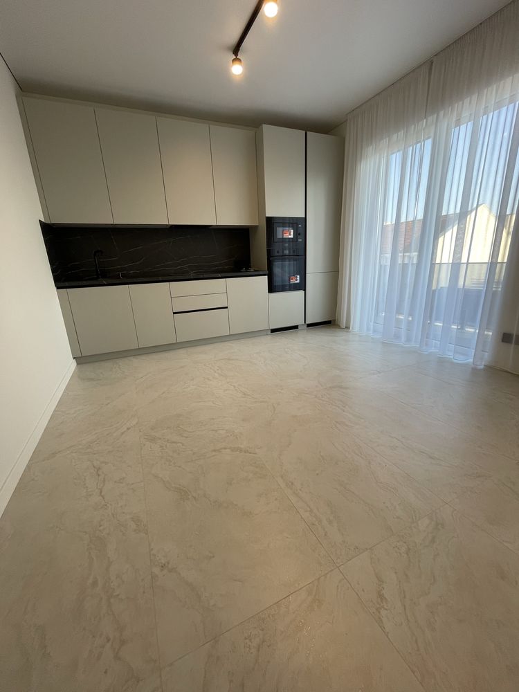 Продаж 2 км новобудови в центрі