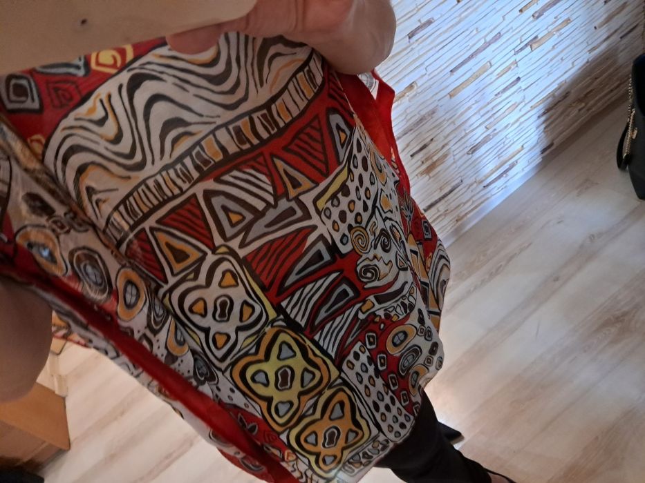 Bluzka zwiewna typu nietoperz