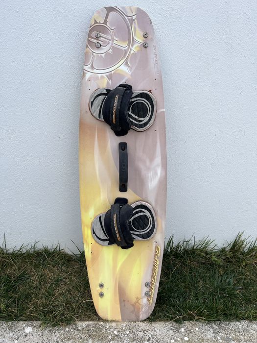 Kitesurf - Prancha Slingshot