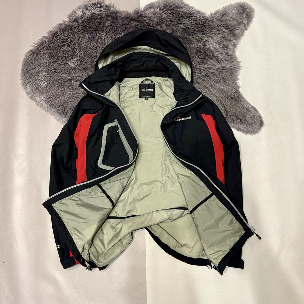 Куртка Berghaus Л розмір 2498