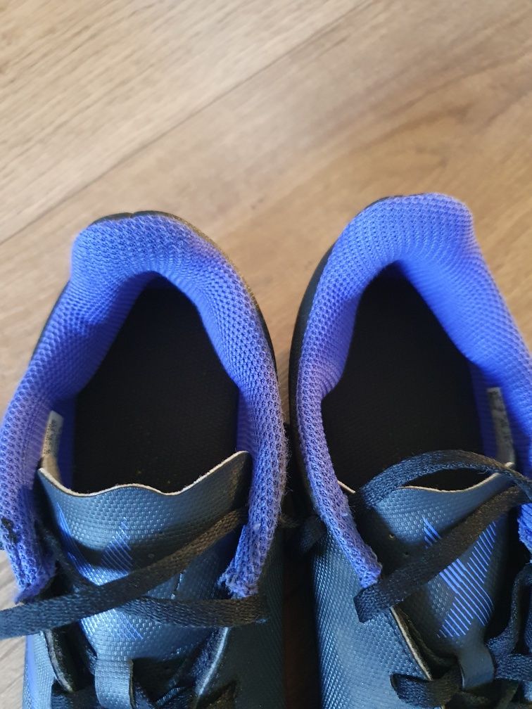 Korki adidas r 38,  świetny stan