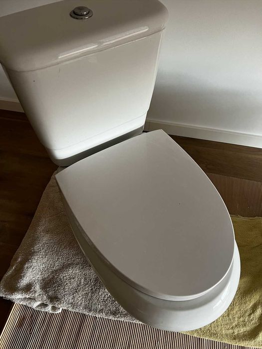 Conjunto Sanita  + Bidé Estaco com Autoclismo e Torneira – bom estado