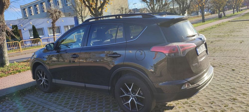 Toyota RAV4 Hybrid 4x4 Stan idealny