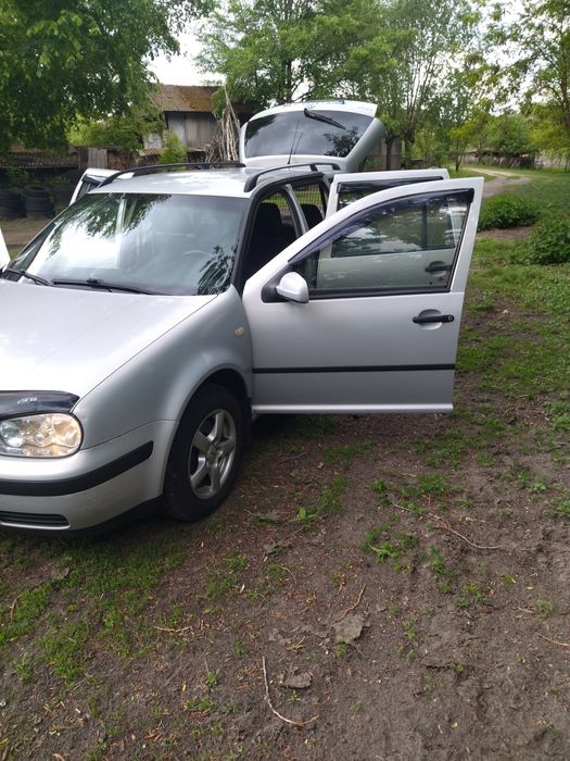 Volkswagen Golf 4