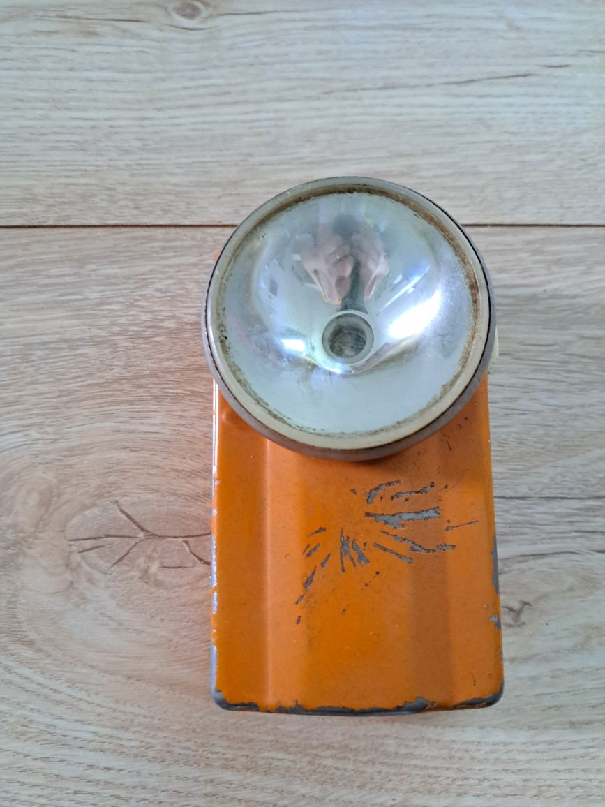 Stara latarka elektryczna ręczna 142-LX3w Domgos PRL 1970 vintage