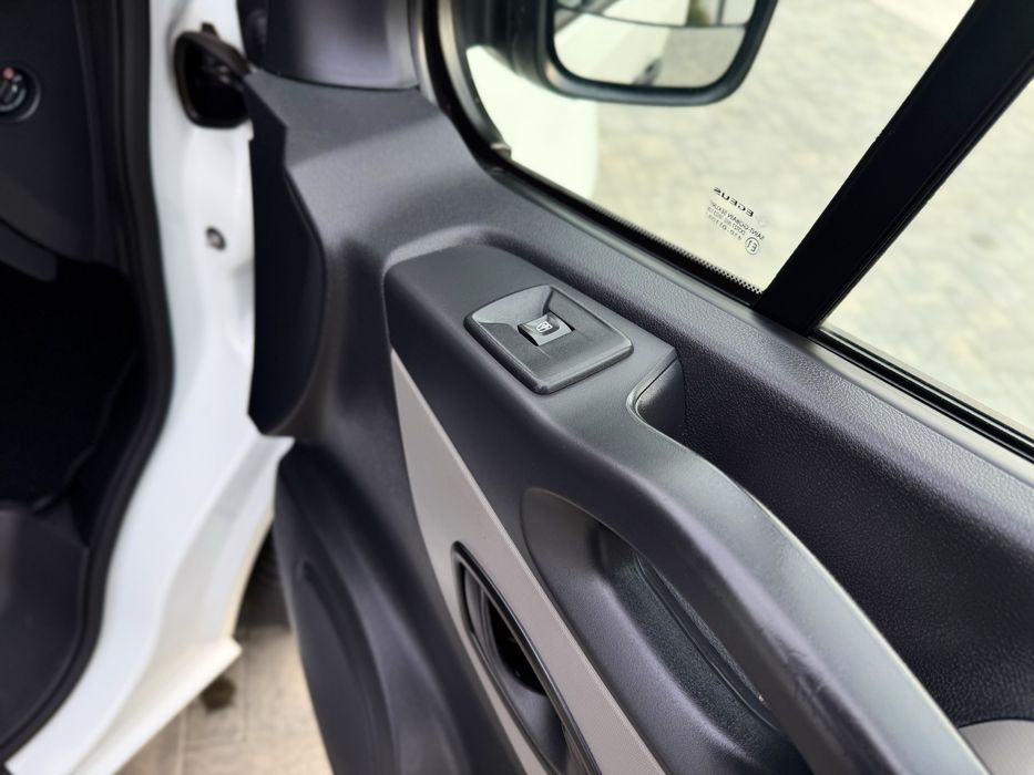 Renault Trafic 9-місць ПАСАЖИР