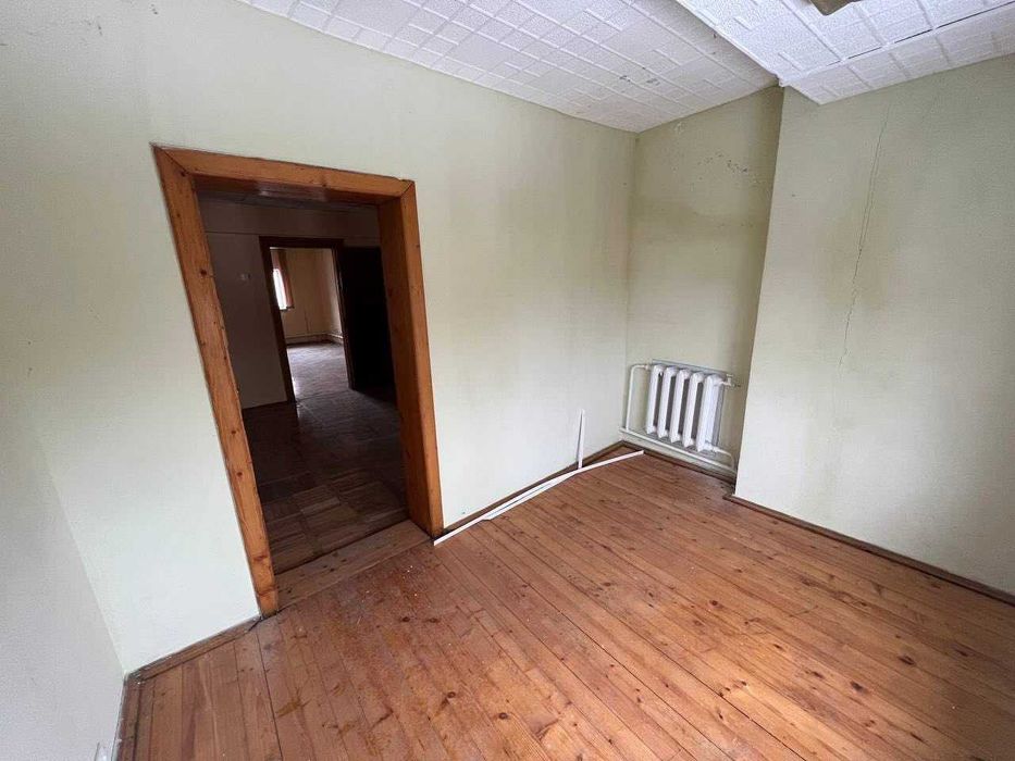 Продам комерційне приміщення у Брошнів-Осаді площею 2700м2