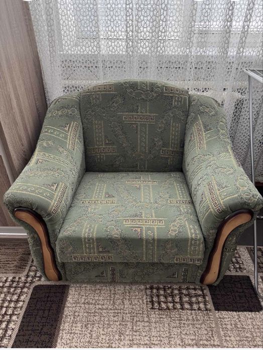 Продам 2 Крісла в гарному станні