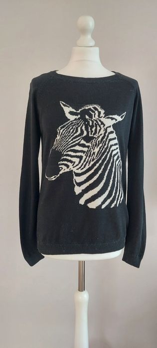 Reserved r.M czarny sweter z zebrą