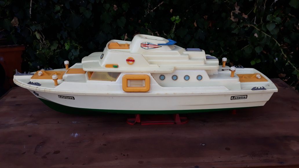 Barco brinquedo vintage Medidas  C 64 x A 19 X L 16 cm