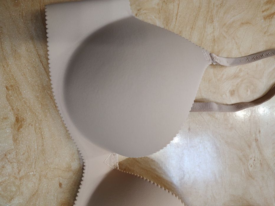 Базовий безшовний бюстгальтер Obrana від Anabel arto