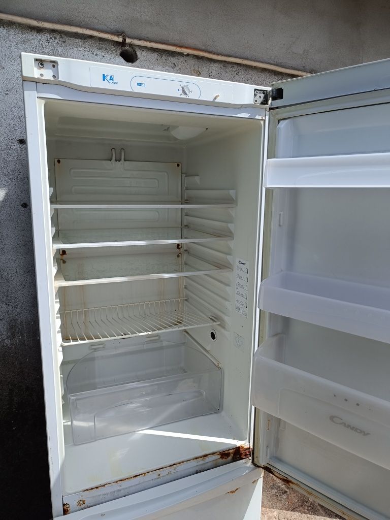 Frigorífico a funcionar