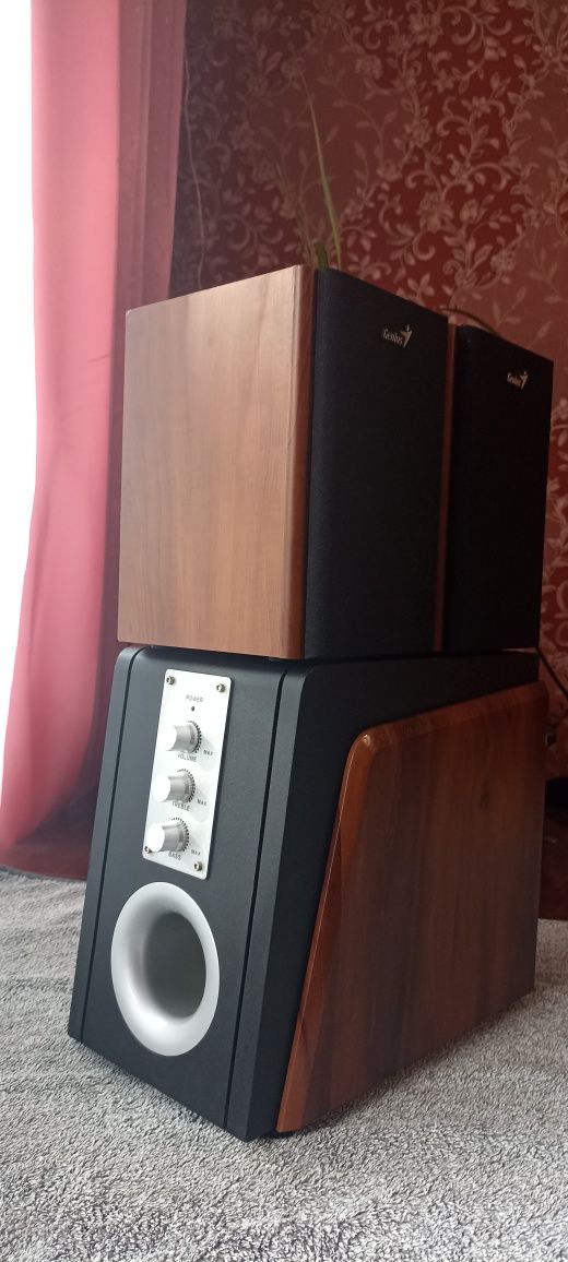 Акустична система 2.1 в гарному стані  40W