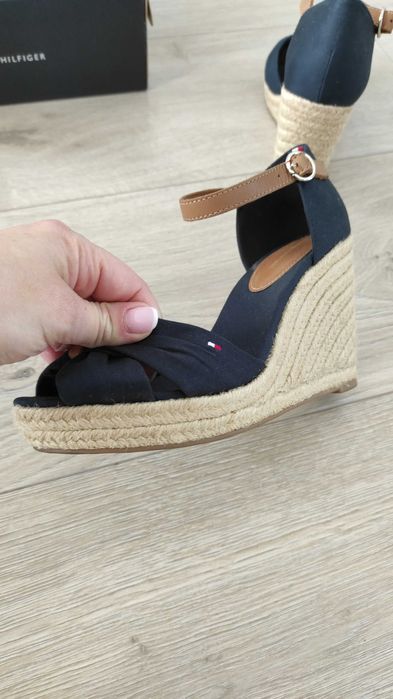 Buty na koturnie Tommy Hilfiger r. 40