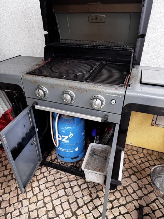 Para despachar! Churrasqueira a gas Campingaz Premium 3s