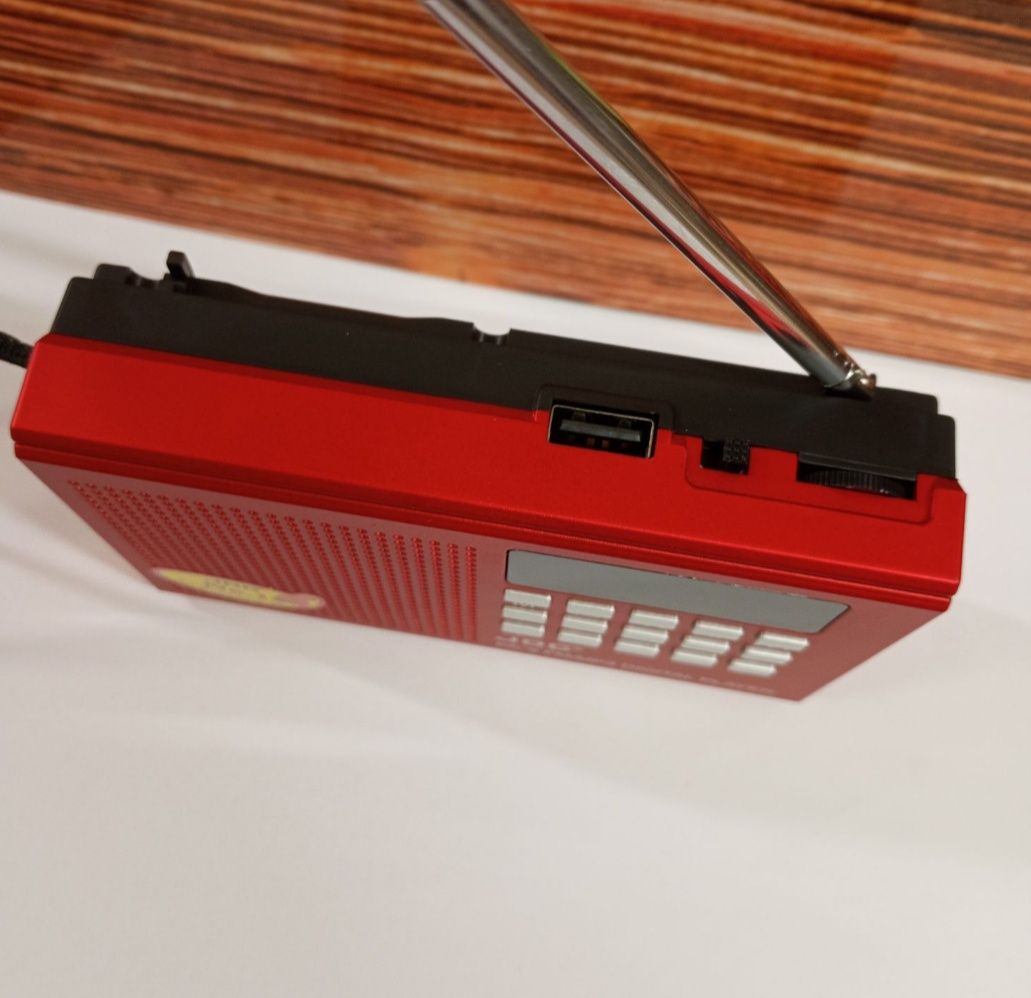 Radio turystyczne małe przenośne akumulator bluetooth pendrive nowe
