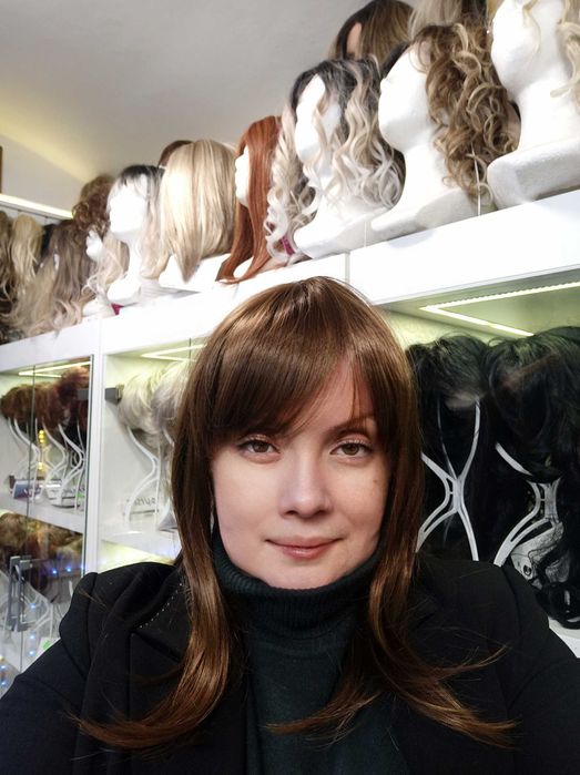 Długi syntetyczny topper z grzywką jasny brąz -Salon z perukami