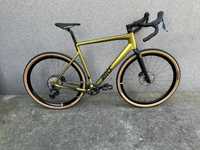 Nowy Gravel Rose Backroad 2023 Carbon GRX 822