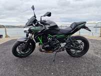 KAWASAKI Z650 Impecável - 2500 KM's