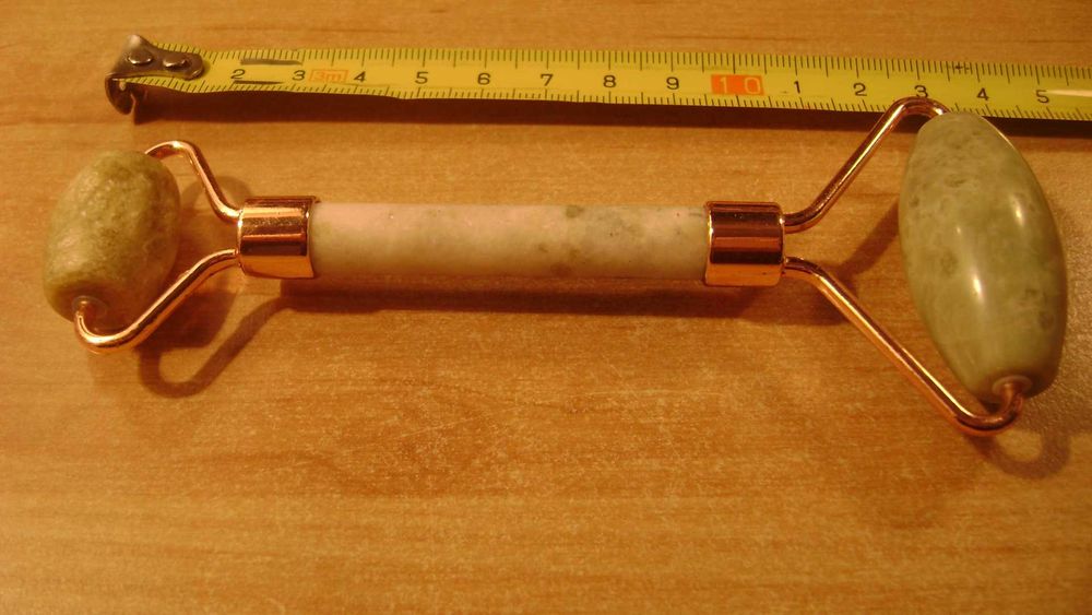 Starocie z PRL - Stare narzędzia = Masażer do twarzy jadeitowy