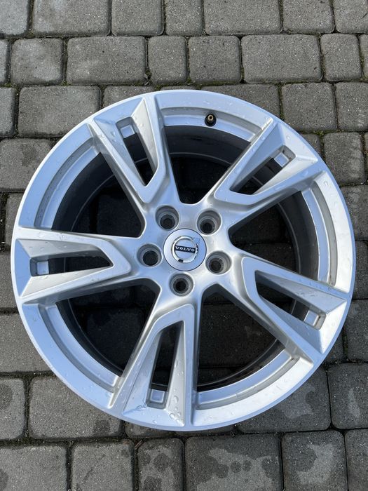 Alufelgi 5x108 18 cali Volvo XC90 S40 V40 xc60 v60 v90 v70 otwór 67.1