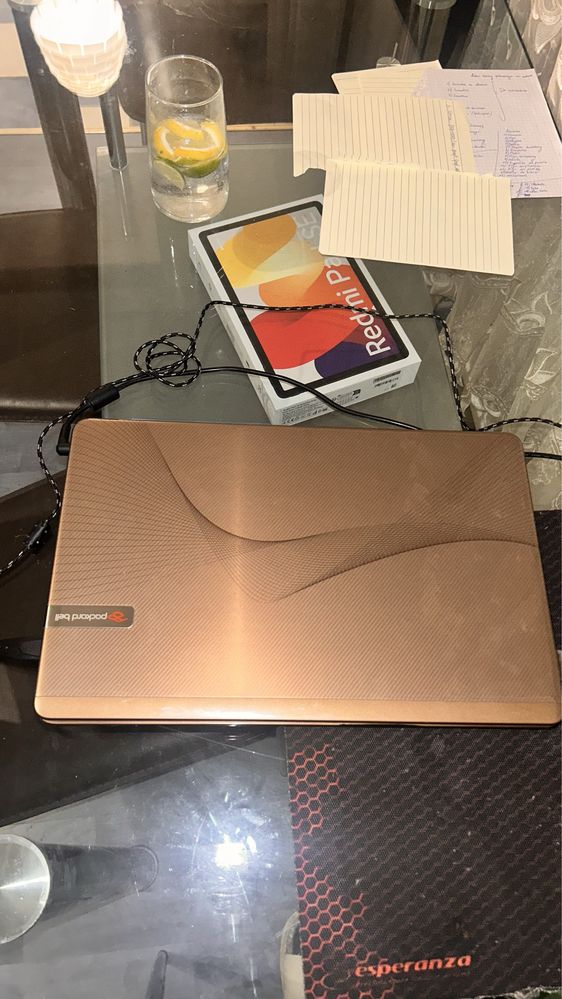 Laptop/ 256 ssd /8ram/ novidia