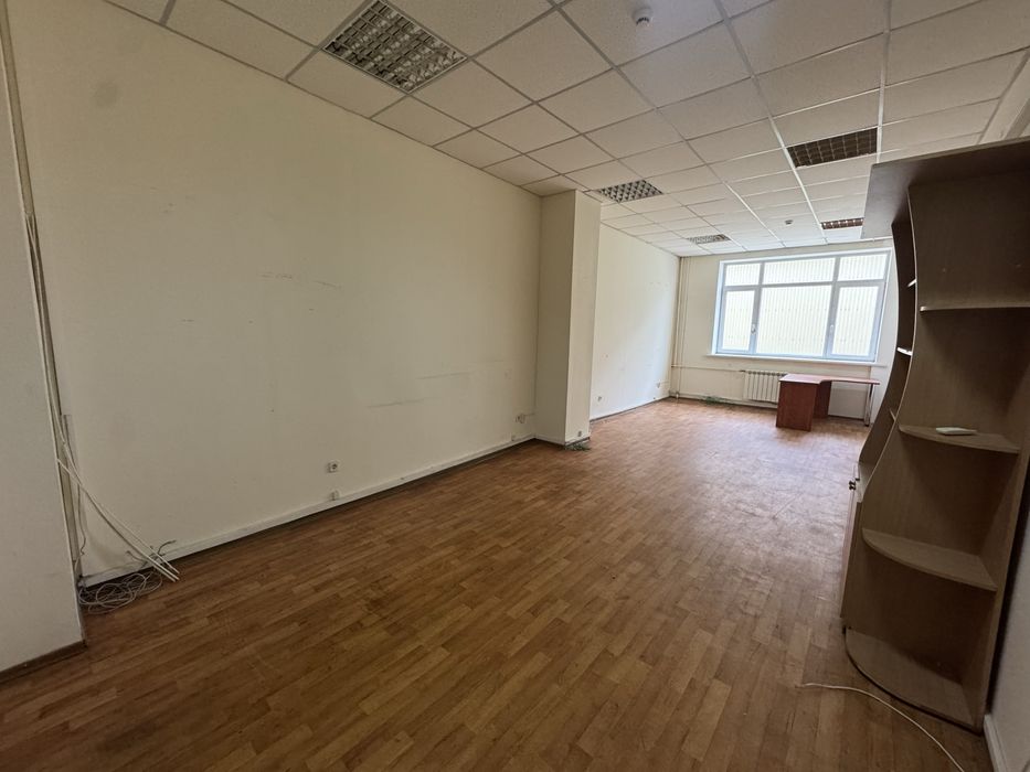 Здам в оренду офіс приміщення 28 кв м метро Голосіївська Васильківська