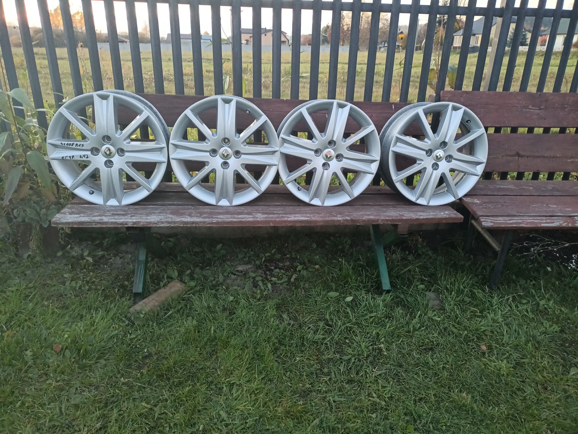 Felgi 4x100 R17 Renault