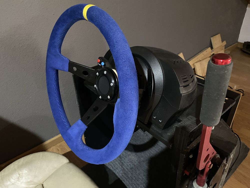 Simulador Thrustmaster T300