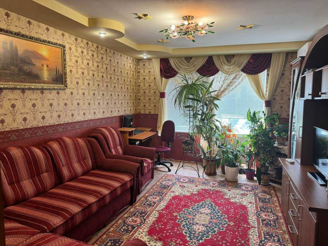 ПРОДАЖА 3-х комнатной квартиры БЕЛЯЕВА, 111 (м-н "Лазурный")
