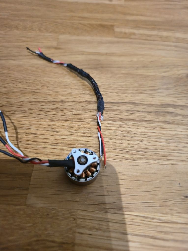 Silniczek lewy przód dji mini 2