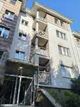 Kawalerka z oddzielną kuchnią i balkonem blisko centrum