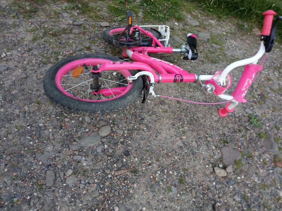 детский велосипед  розовый  б.у.