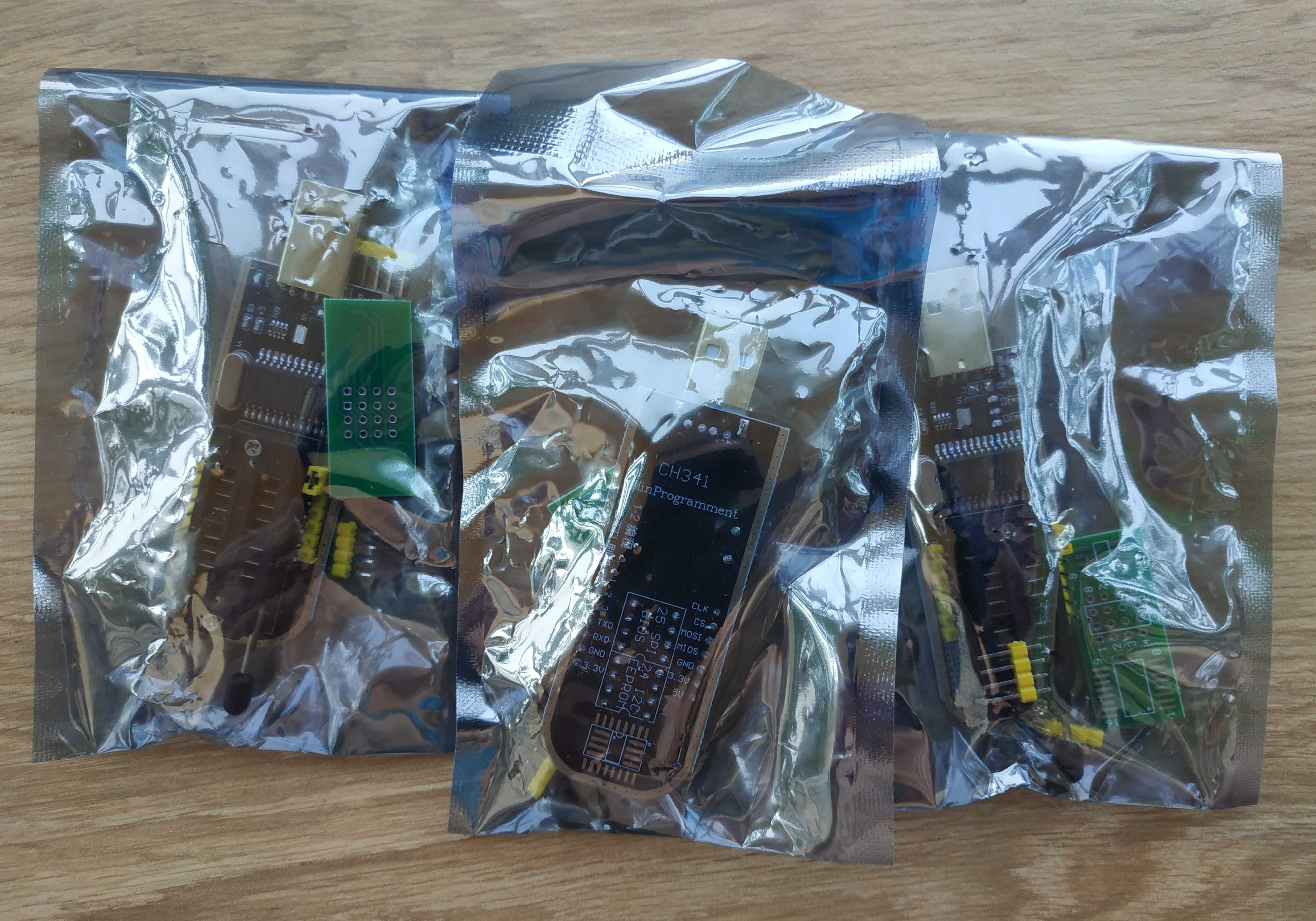 Програматор CH341A 24 25 FLASH EEPROM з кліпсою/прищіпкою адаптером