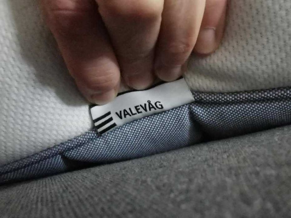 IKEA łóżko tapicerowane Hauga 140x200 cm z szufladami i materacem