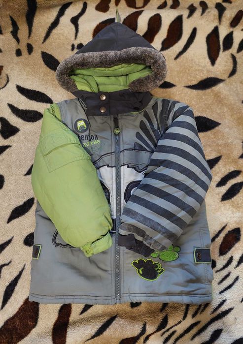 Продам дитячу зимову куртку