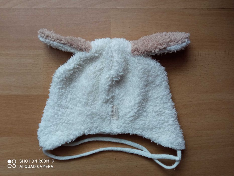 Zimowa czapka z uszkami dla niemowlaka